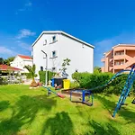 Apartamento Damir *